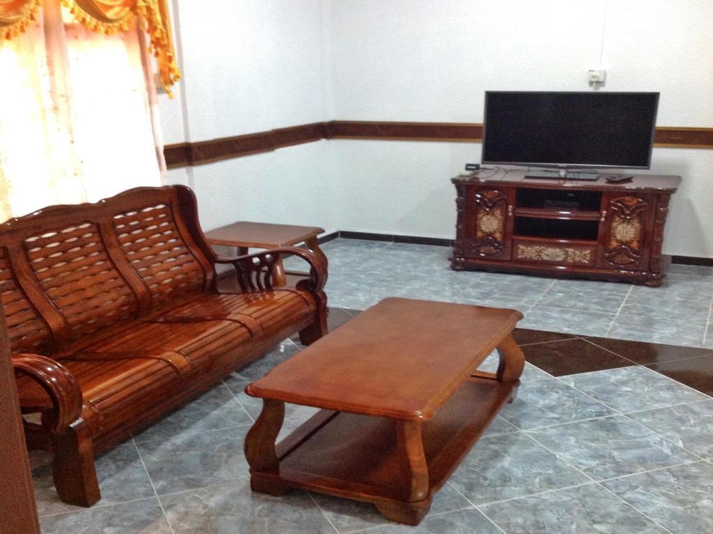 Nur Muslim Homestay At Kota Bharu Exterior photo