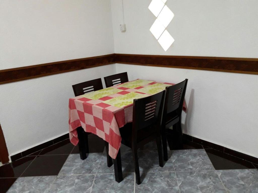 Nur Muslim Homestay At Kota Bharu Exterior photo