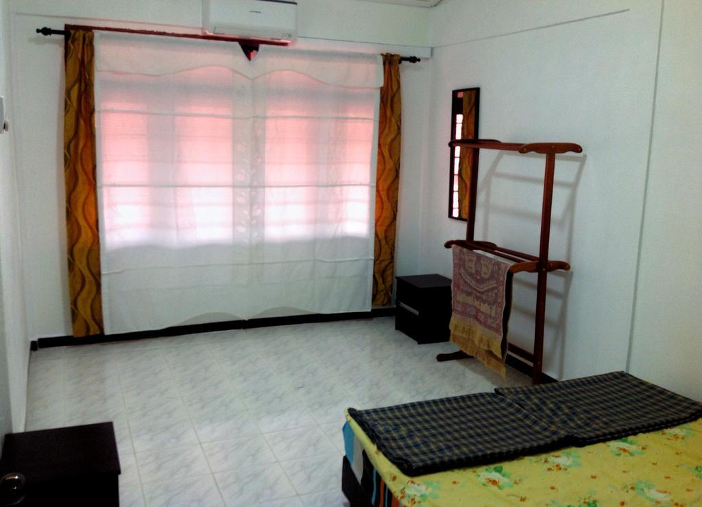 Nur Muslim Homestay At Kota Bharu Exterior photo